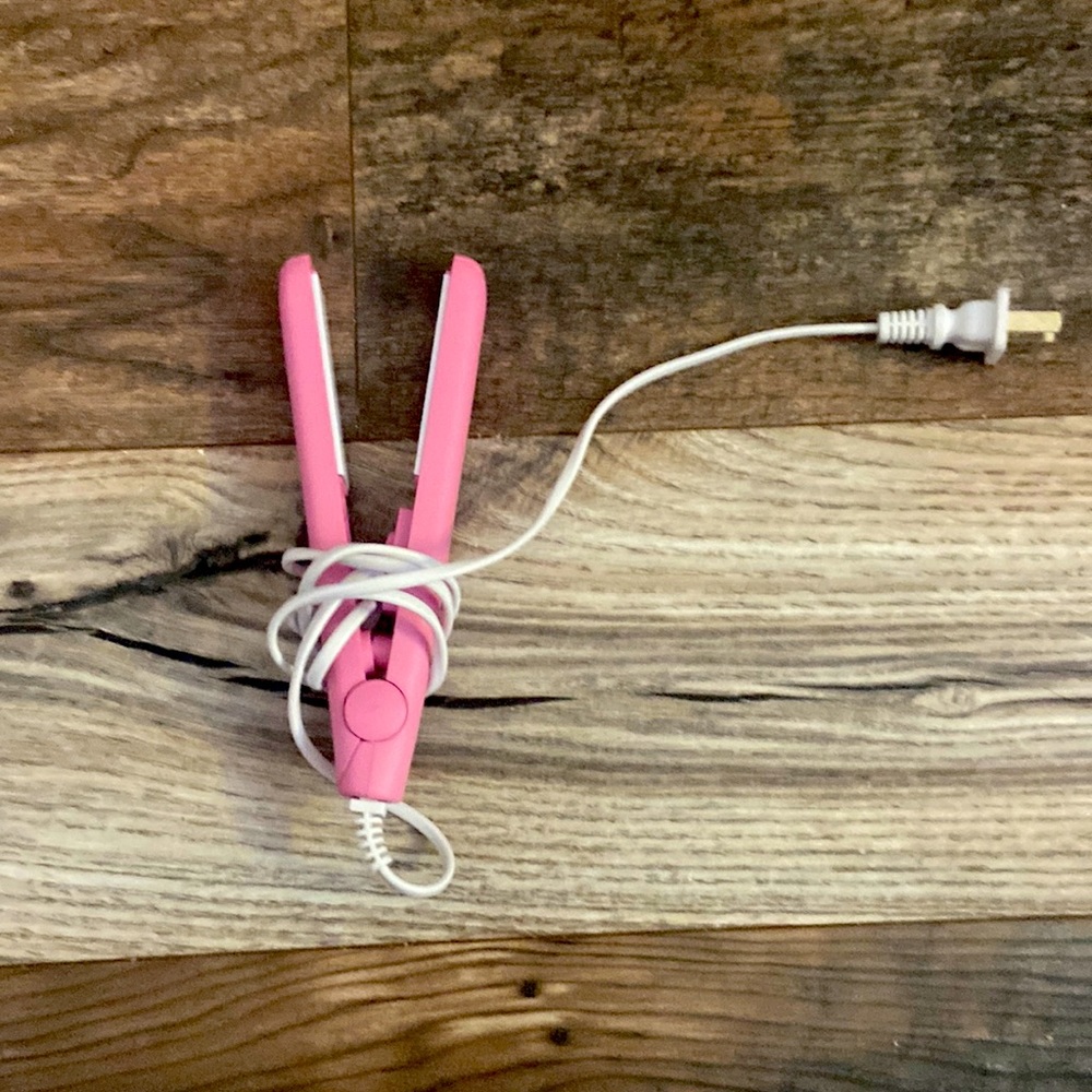 Mini Pink Straightener